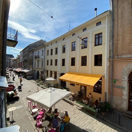 Homelike Apartment Lviv Eksteriør billede