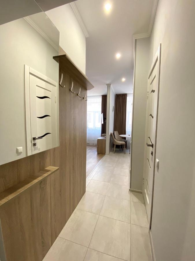 Homelike Apartment Lviv Eksteriør billede
