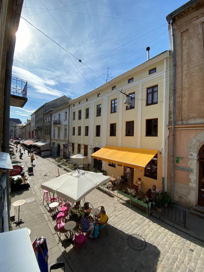 Homelike Apartment Lviv Eksteriør billede